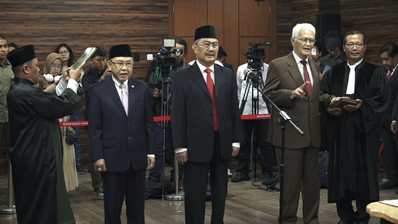 3 Anggota Majelis Kehormatan Mahkamah Konstitusi Resmi Dilantik ...