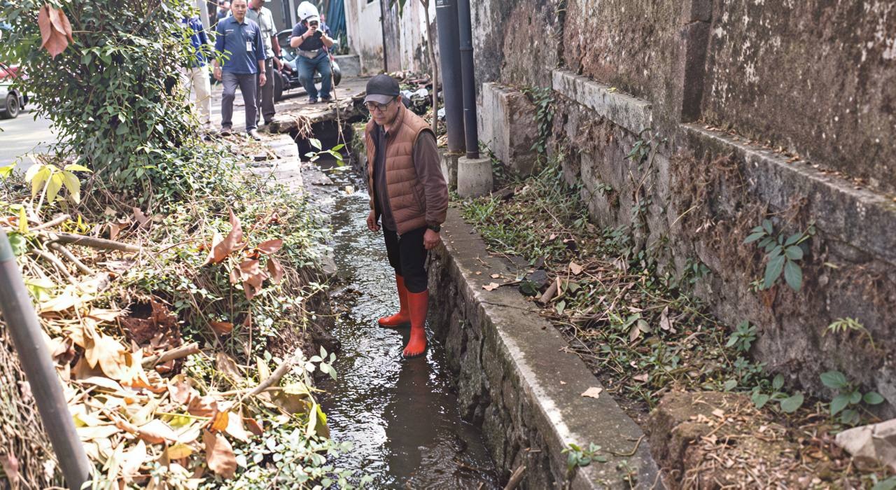 Banjir Terjang 3 Titik Kota Batu! Nurochman Turun Susuri Sungai Bongkar Biang Masalah